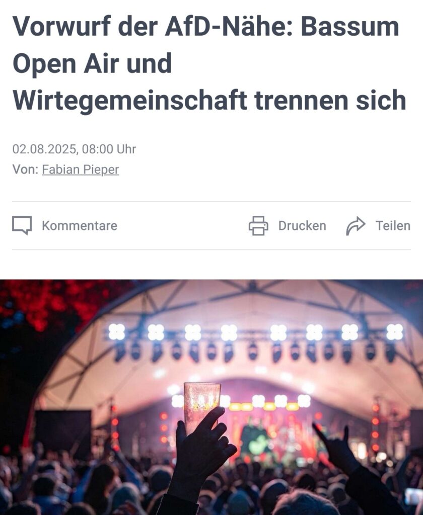 Screenshot eines Artikels von Kreiszeitung.de mit dem Titel "Vorwurf der AfD-Nähe: Bassum Open Air und Wirtegemeinschaft trennen sich", darunter Datum: "02.08.2025, 08:00 Uhr" und Autor Fabian Pieper. Darunter ein Foto der Bühne des Bassum Open Airs mit feiernden Menschen davor.